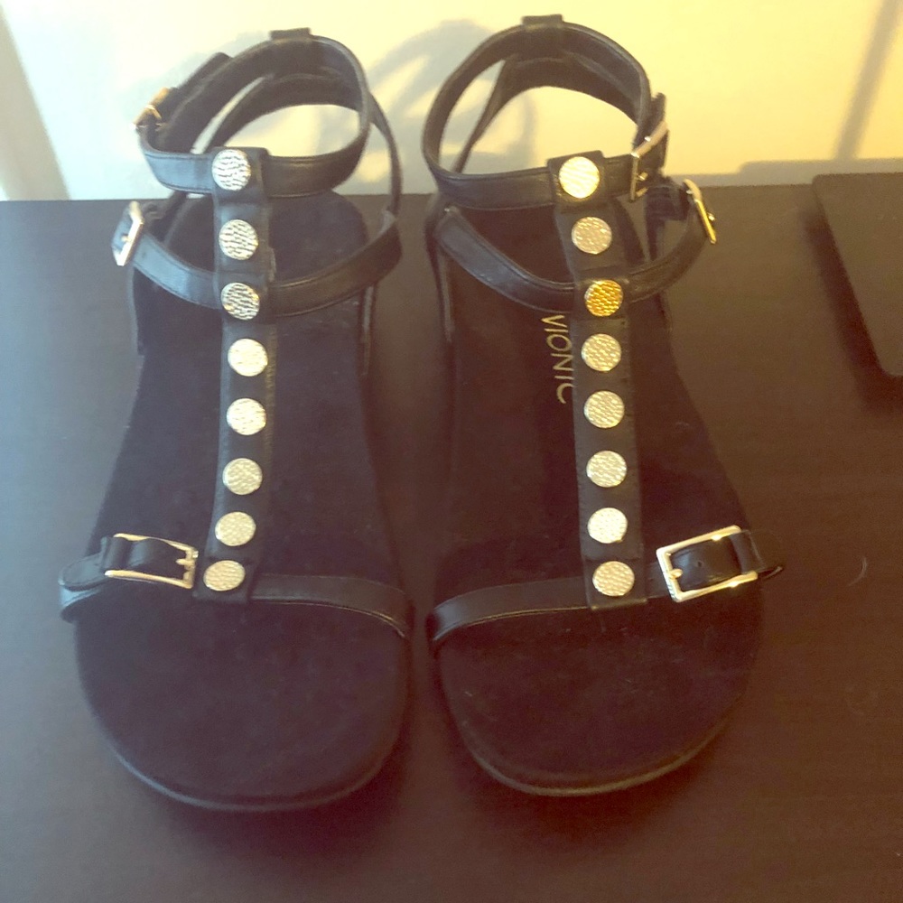 Vionic - Leather multi-strap sandals- size 11